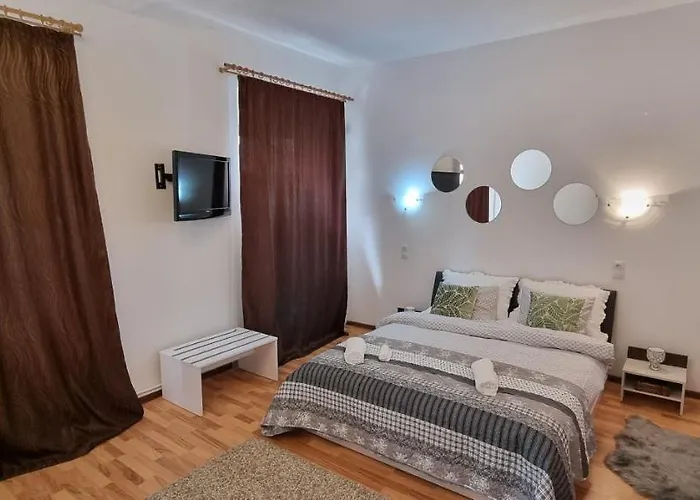 Citadel Гостьовий будинок Клуж-Напока